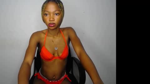 Snapshot of carobaby8 chatting on November 2025 05:01:02 AM caroline online show from November 2025 05:01:02 AM