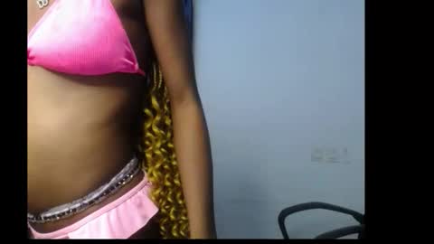 Snapshot of carobaby8 chatting on November 2025 05:39:02 PM caroline online show from November 2025 05:39:02 PM