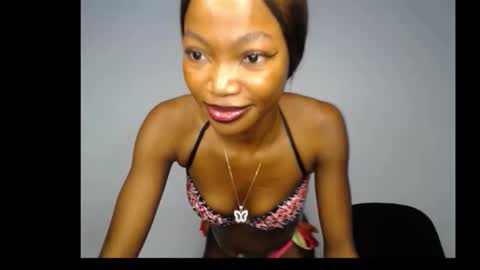 Snapshot of carobaby8 chatting on November 2025 04:36:01 AM caroline online show from November 2025 04:36:01 AM