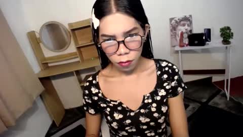 Snapshot of carol_linaxxx chatting on December 2024 12:54:02 AM Carolina online show from December 2024 12:54:02 AM