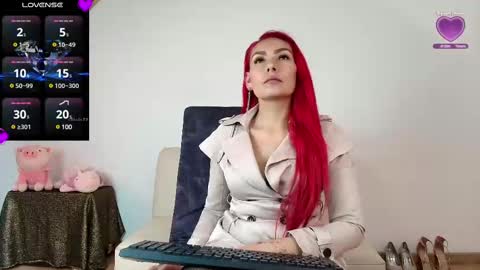 Snapshot of carol_love11 chatting on December 2024 02:33:02 PM Carol love11 online show from December 2024 02:33:02 PM