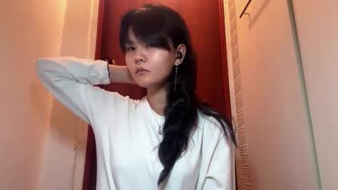 Kim online show from November 2025 01:11:02 PM