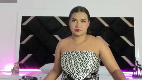 carolina_evannss online show from May 2026 03:46:01 AM