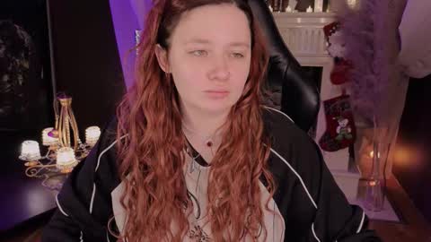 Snapshot of carolina_winter chatting on December 2025 09:40:01 AM Mira online show from December 2025 09:40:01 AM