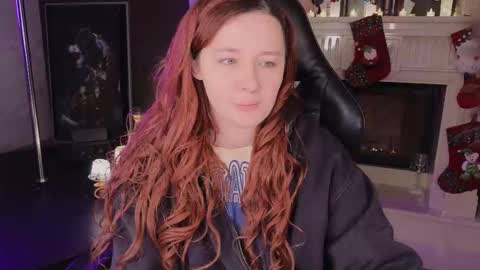 Snapshot of carolina_winter chatting on December 2025 12:58:02 PM Mira online show from December 2025 12:58:02 PM