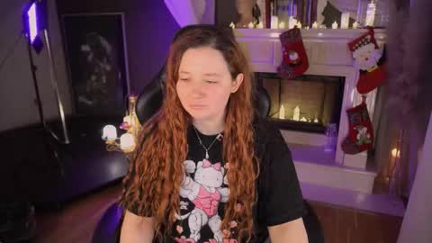 Snapshot of carolina_winter chatting on December 2025 05:25:01 AM Mira online show from December 2025 05:25:01 AM