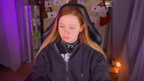 Snapshot of carolina_winter chatting on January 2026 05:34:02 AM Mira online show from January 2026 05:34:02 AM