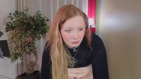 Snapshot of carolina_winter chatting on February 2026 06:22:01 AM Mira online show from February 2026 06:22:01 AM