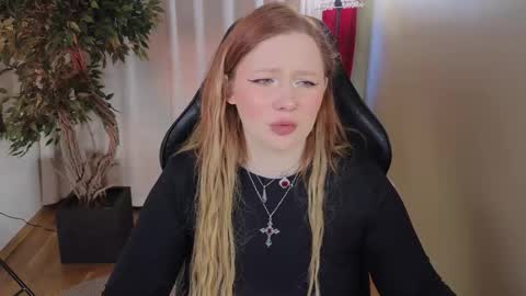 Snapshot of carolina_winter chatting on February 2026 06:40:02 AM Mira online show from February 2026 06:40:02 AM