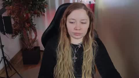 Snapshot of carolina_winter chatting on February 2026 05:35:01 AM Mira online show from February 2026 05:35:01 AM