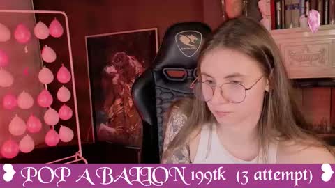 Snapshot of carolina_winter chatting on February 2026 07:51:01 AM Mira online show from February 2026 07:51:01 AM