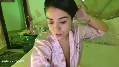 Snapshot of carolinafox_ chatting on April 2026 03:26:02 AM caroline online show from April 2026 03:26:02 AM