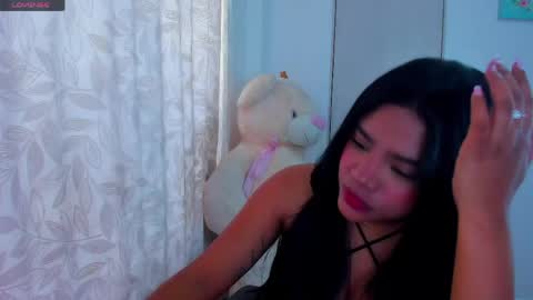 Snapshot of carolinalovehot chatting on April 2026 01:38:02 PM Carolina online show from April 2026 01:38:02 PM