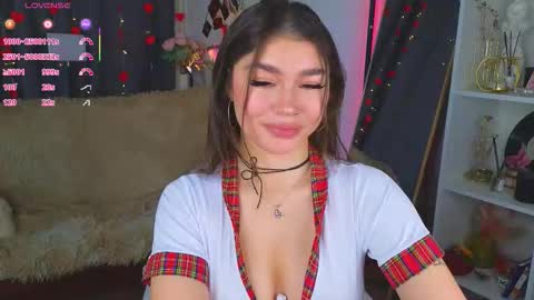 Caroline online show from March 2026 06:52:01 AM