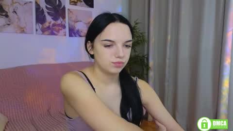 Snapshot of caroline_hey chatting on September 2025 07:46:02 PM Mary and Carol online show from September 2025 07:46:02 PM