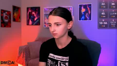 Caroline online show from June 2026 07:34:02 PM