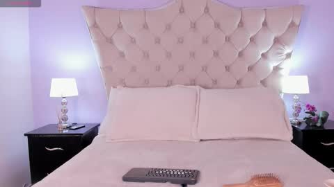 Snapshot of caroline_nasty__ chatting on October 2025 07:33:02 PM Caroline online show from October 2025 07:33:02 PM