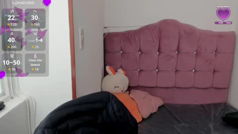 Snapshot of caroline_rodriguez_9 chatting on October 2025 07:04:02 PM caroline_rodriguez_9 online show from October 2025 07:04:02 PM