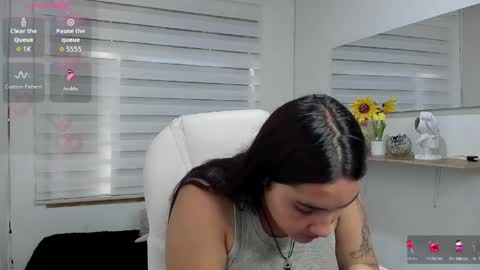 caroline_rodriguez_9 online show from April 2026 06:57:01 PM