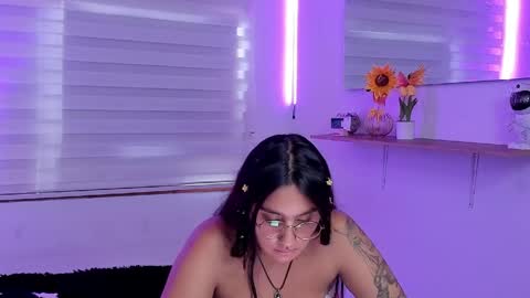 caroline_rodriguez_9 online show from May 2026 08:49:02 PM