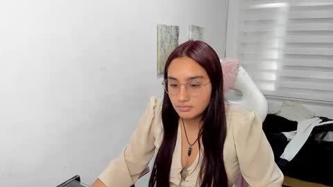 caroline_rodriguez_9 online show from June 2026 06:54:02 PM