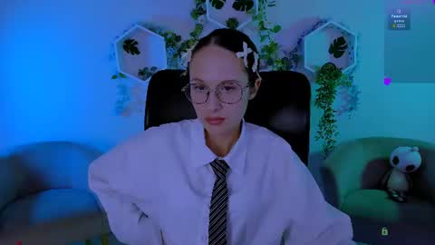 Caroline online show from July 2026 12:14:01 PM