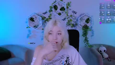Caroline online show from July 2026 07:15:02 PM
