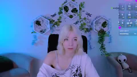 Caroline online show from July 2026 07:39:01 PM