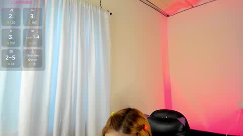 CarolineeGarcia online show from October 2025 01:18:01 PM