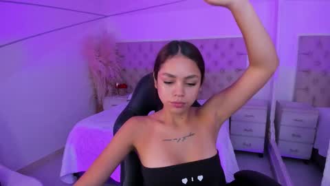 Snapshot of carolinefyre chatting on March 2026 01:07:02 PM Caroline online show from March 2026 01:07:02 PM