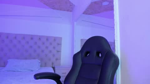 Snapshot of carolinefyre chatting on March 2026 01:05:01 PM Caroline online show from March 2026 01:05:01 PM