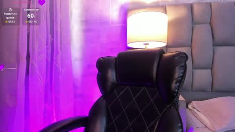 Caroline online show from May 2026 02:45:01 PM