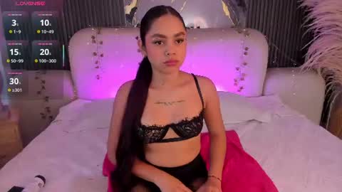 Caroline online show from July 2026 03:32:01 PM