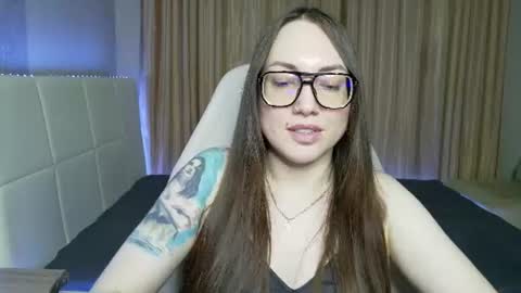 Caroline online show from July 2026 06:04:02 PM