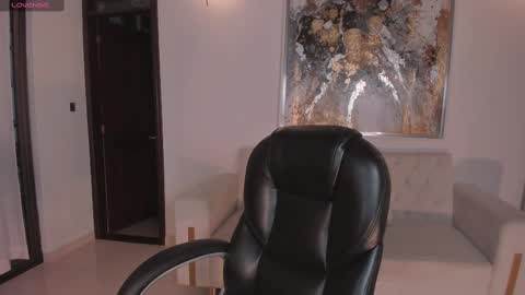 Caro online show from March 2025 11:07:01 AM