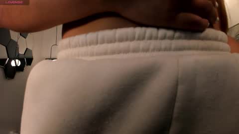 Caro online show from February 2026 09:58:02 AM