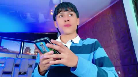 Snapshot of carolinejesh chatting on February 2026 06:39:01 PM carolinejesh online show from February 2026 06:39:01 PM