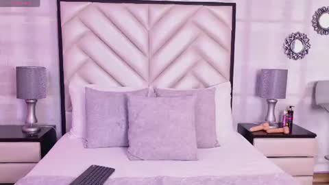 Caroline Olsenn online show from July 2026 12:41:01 PM