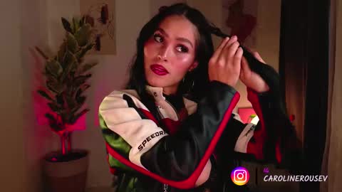 Snapshot of carolinerousev chatting on February 2026 08:07:01 PM carol online show from February 2026 08:07:01 PM