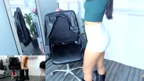 Snapshot of carolu_ chatting on March 2025 04:20:01 PM Caro online show from March 2025 04:20:01 PM