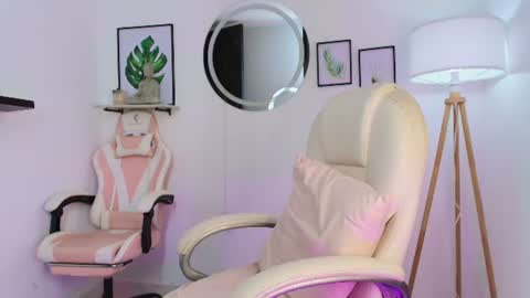 carolyne_sweet online show from July 2026 02:05:17 AM