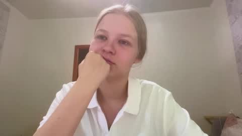 Snapshot of carolynesturino chatting on July 2026 08:08:01 AM carolynesturino online show from July 2026 08:08:01 AM
