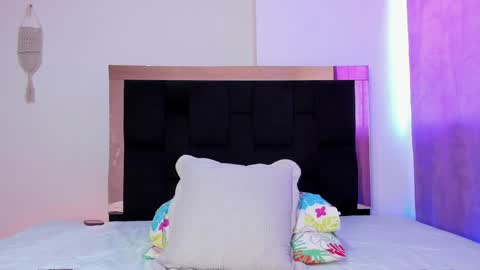 Caro  online show from December 2024 08:25:02 PM