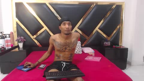 Snapshot of caroyandy3 chatting on December 2025 11:41:01 AM caro y andy online show from December 2025 11:41:01 AM