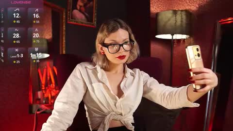 Snapshot of carrie_in_the_city chatting on February 2026 08:43:01 PM Carrie online show from February 2026 08:43:01 PM