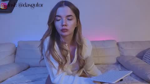 Snapshot of carriebradshawww chatting on February 2025 01:43:02 AM carriebradshawww online show from February 2025 01:43:02 AM