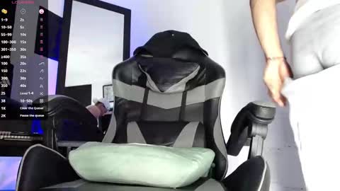 Snapshot of carrington_07 chatting on September 2025 11:27:02 PM Matheus online show from September 2025 11:27:02 PM