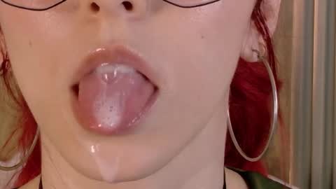 Casandra  online show from May 2026 07:44:02 PM