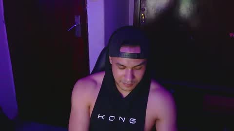 Snapshot of casas_oom chatting on January 2025 06:38:02 AM online show from January 2025 06:38:02 AM