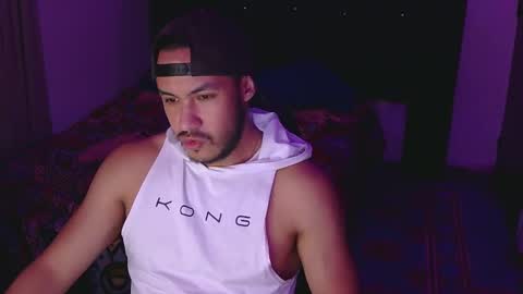 Snapshot of casas_oom chatting on September 2025 05:23:01 AM online show from September 2025 05:23:01 AM